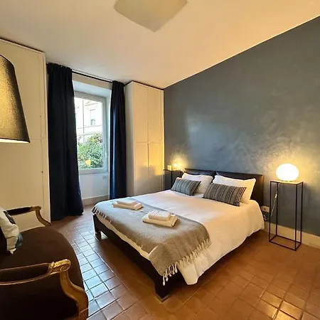 Elegant 3 Bedrooms Colosseum - San Giovanni Apartment Rome
