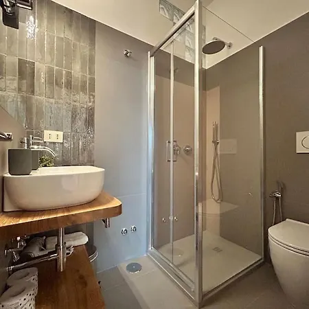 Elegant 3 Bedrooms Colosseum - San Giovanni Rome