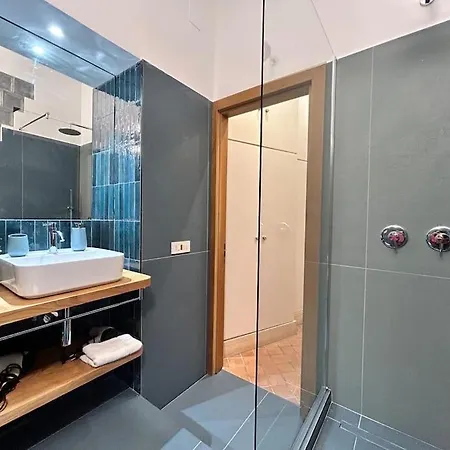 Elegant 3 Bedrooms Colosseum - San Giovanni Apartment Rome