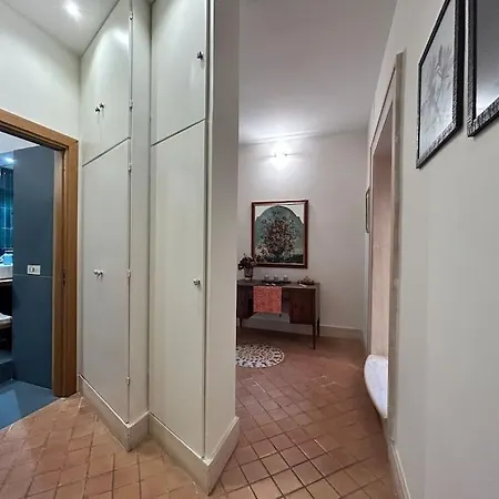 Elegant 3 Bedrooms Colosseum - San Giovanni * Rome