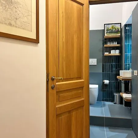 Elegant 3 Bedrooms Colosseum - San Giovanni Apartment Rome