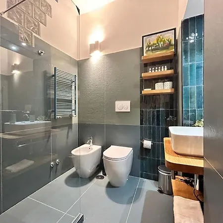 Daire Elegant 3 Bedrooms Colosseum - San Giovanni Roma