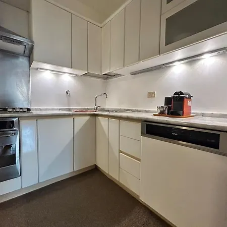 Daire Elegant 3 Bedrooms Colosseum - San Giovanni Roma