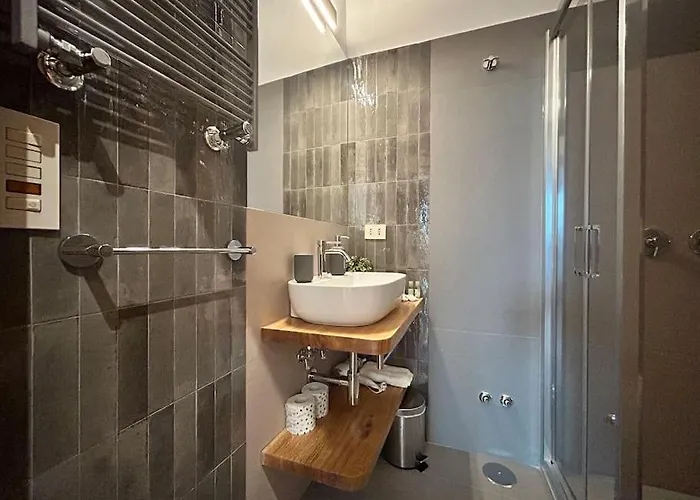 Elegant 3 Bedrooms Colosseum - San Giovanni Apartment *