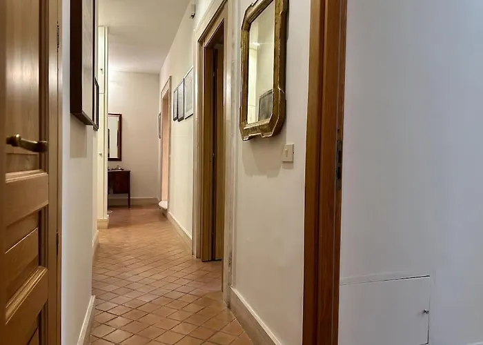 Elegant 3 Bedrooms Colosseum - San Giovanni Apartment Rome