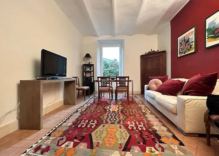 Elegant 3 Bedrooms Colosseum - San Giovanni * Rome