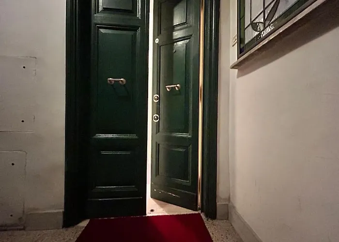 Elegant 3 Bedrooms Colosseum - San Giovanni Apartment Rome