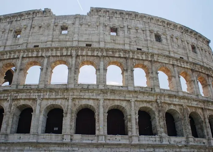 Elegant 3 Bedrooms Colosseum - San Giovanni Rome