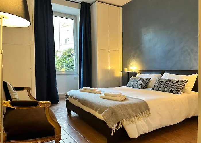 Elegant 3 Bedrooms Colosseum - San Giovanni * Rome