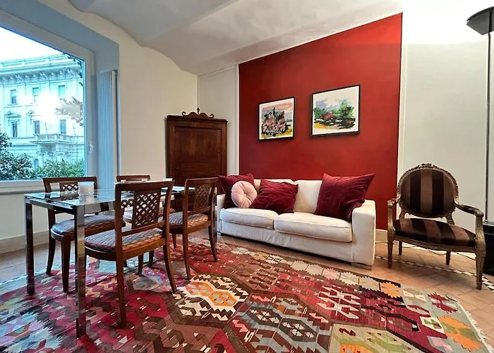 Elegant 3 Bedrooms Colosseum - San Giovanni Apartment Rome